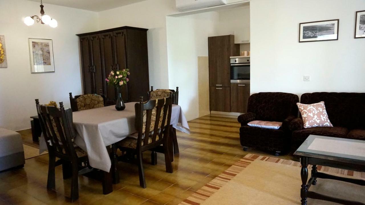 Apartment Krasna *